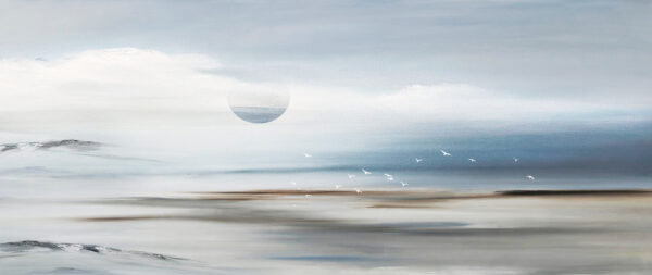Paysage avec des oiseaux volant à l'horizon Paysage avec des oiseaux volant à l'horizon