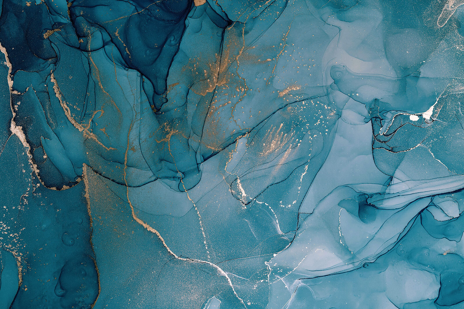 Azure currents with silvery traces Azure currents with silvery traces