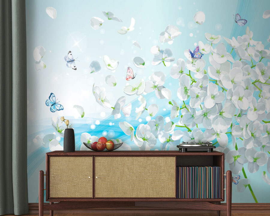 Fleurs blanches avec papillons en vol
