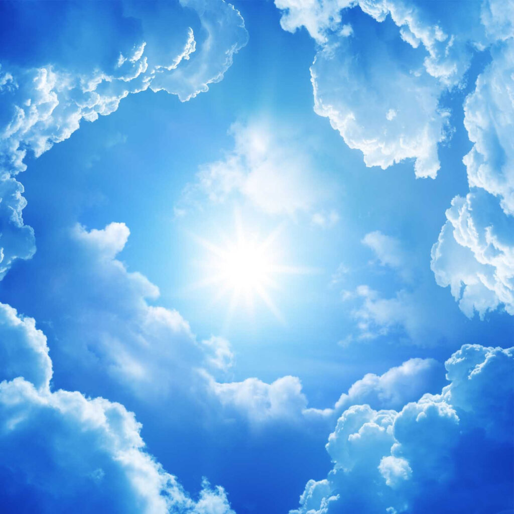 Le soleil à travers les nuages Le soleil à travers les nuages