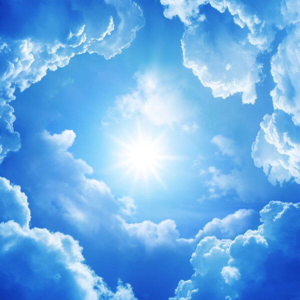 Le soleil à travers les nuages Le soleil à travers les nuages