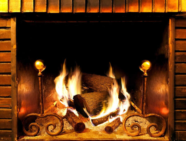 Feu dans une cheminée Feu dans une cheminée