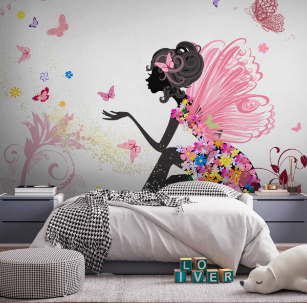 Femme assise sur une robe fleurie Femme assise sur une robe fleurie
