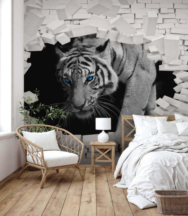 Tigre passant par un trou dans un mur Tigre passant par un trou dans un mur