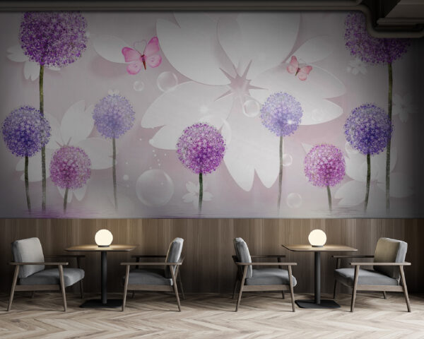 Fleurs violettes et blanches avec papillons Fleurs violettes et blanches avec papillons