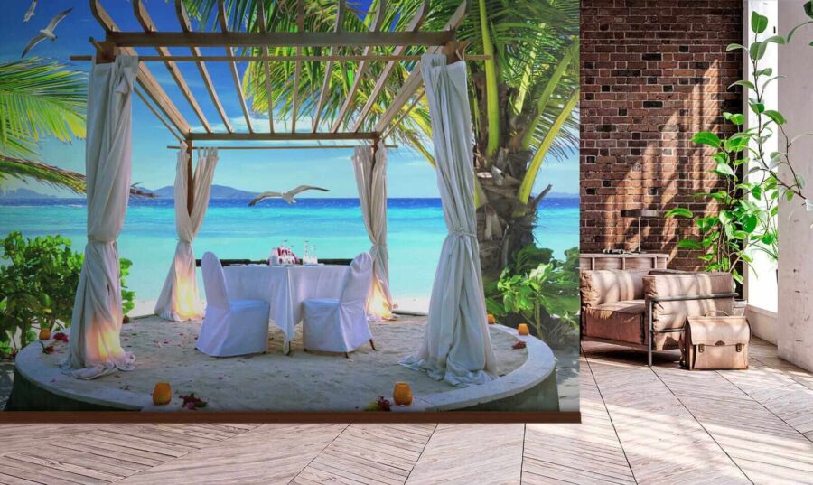 Table dressée sur une plage