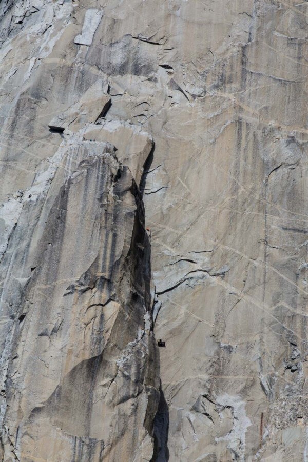 Face rocheuse avec fissure Face rocheuse avec fissure