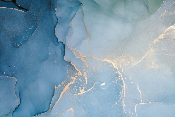 L'art de l'azur aux accents d'ambre. L'art de l'azur aux accents d'ambre.
