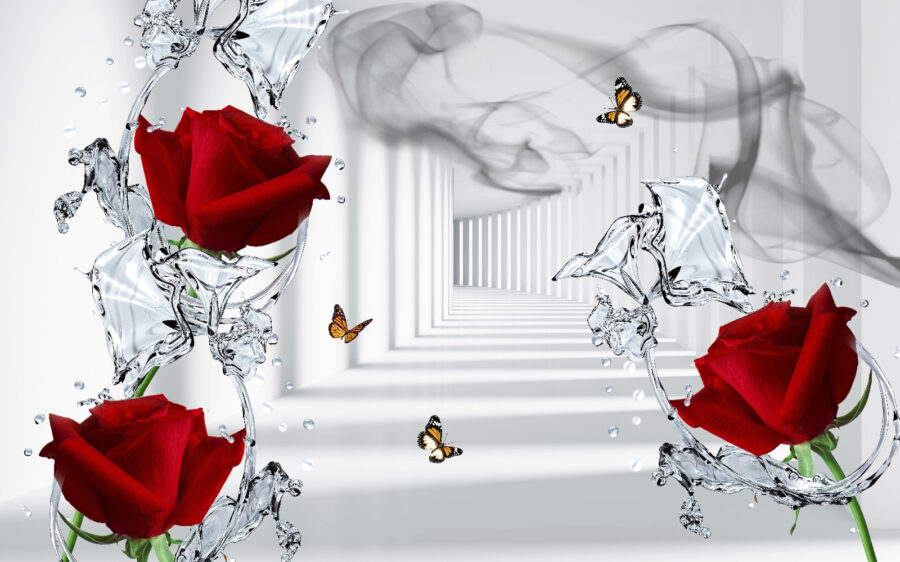 Roses rouges et papillons dans un verre