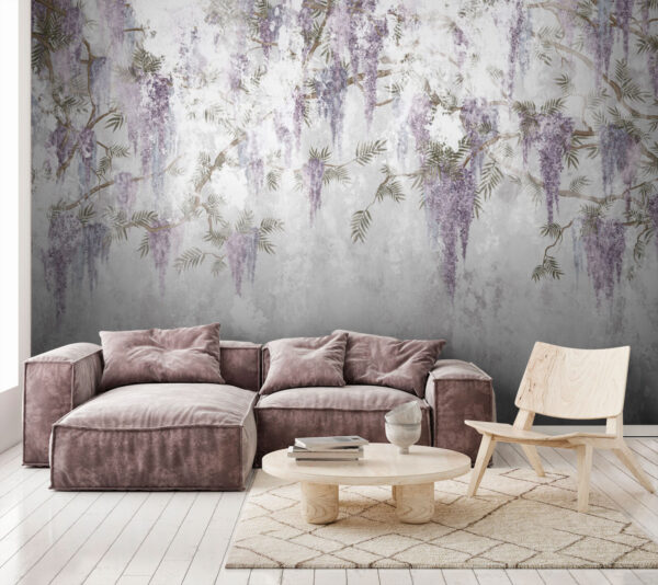 Mur blanc avec des fleurs violettes Mur blanc avec des fleurs violettes