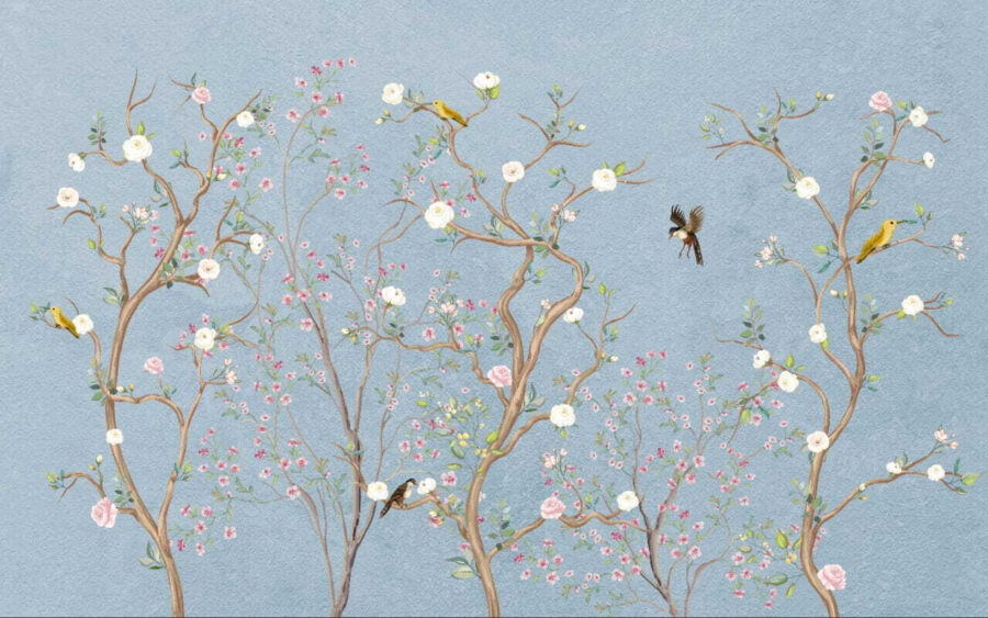 Peinture murale d'un arbre avec des fleurs et des oiseaux