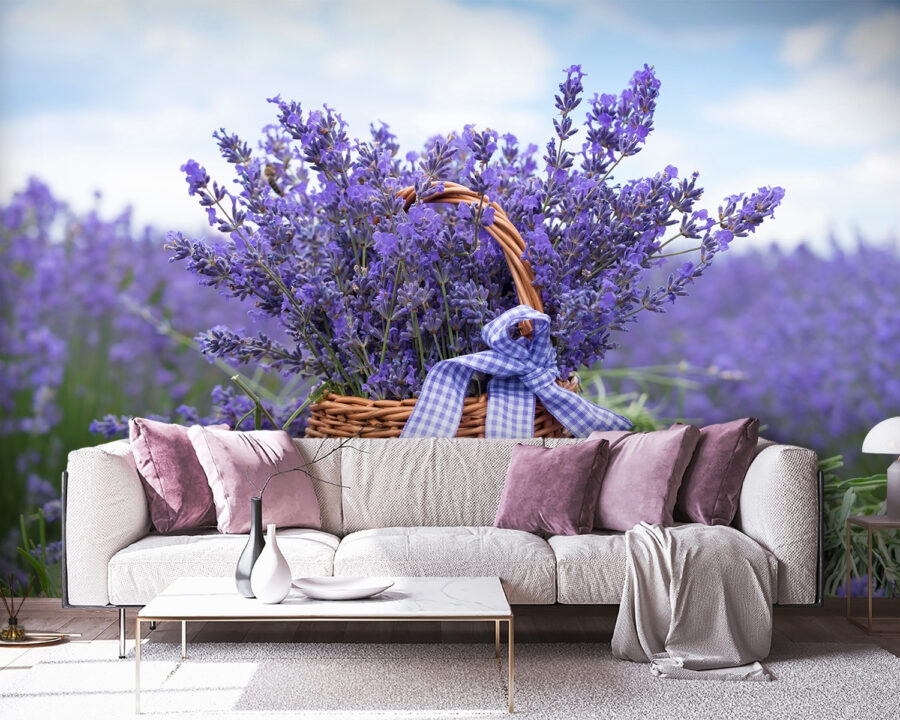 Papier peint Panier de fleurs violettes