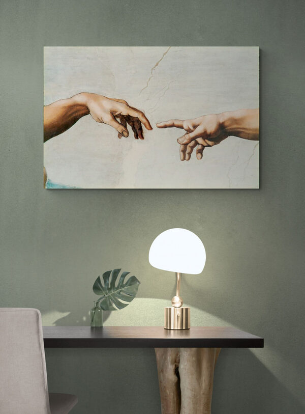 Une peinture de mains qui se touchent Une peinture de mains qui se touchent