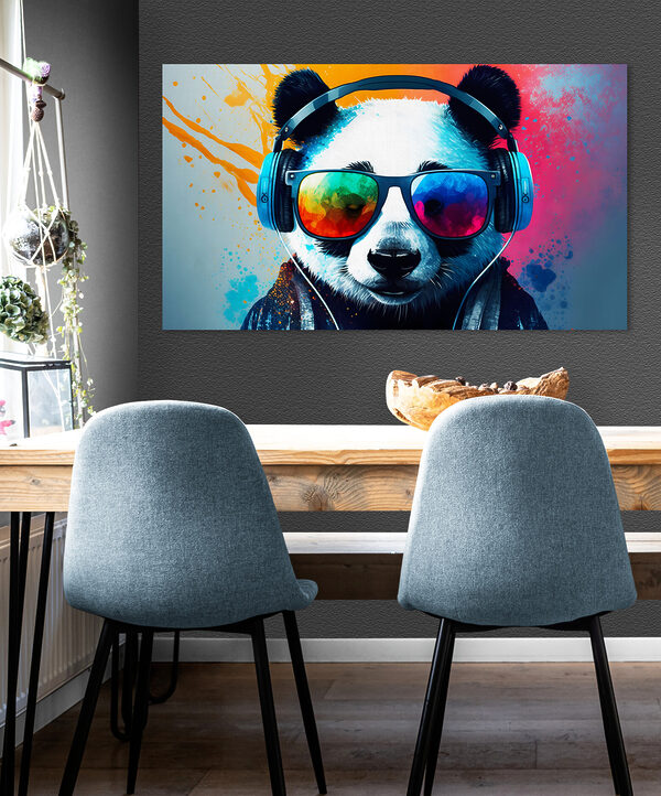 Un panda portant des écouteurs et des lunettes de soleil Un panda portant des écouteurs et des lunettes de soleil