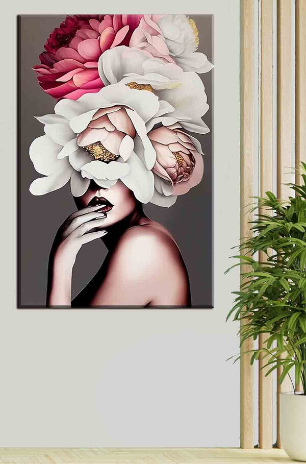 Une femme avec des fleurs sur la tête Une femme avec des fleurs sur la tête