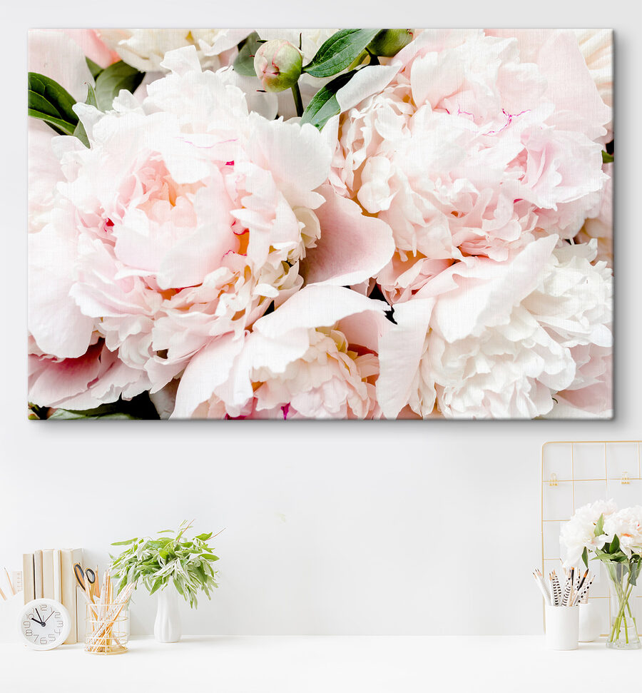 Tableaux Un groupe de fleurs roses – Image 3