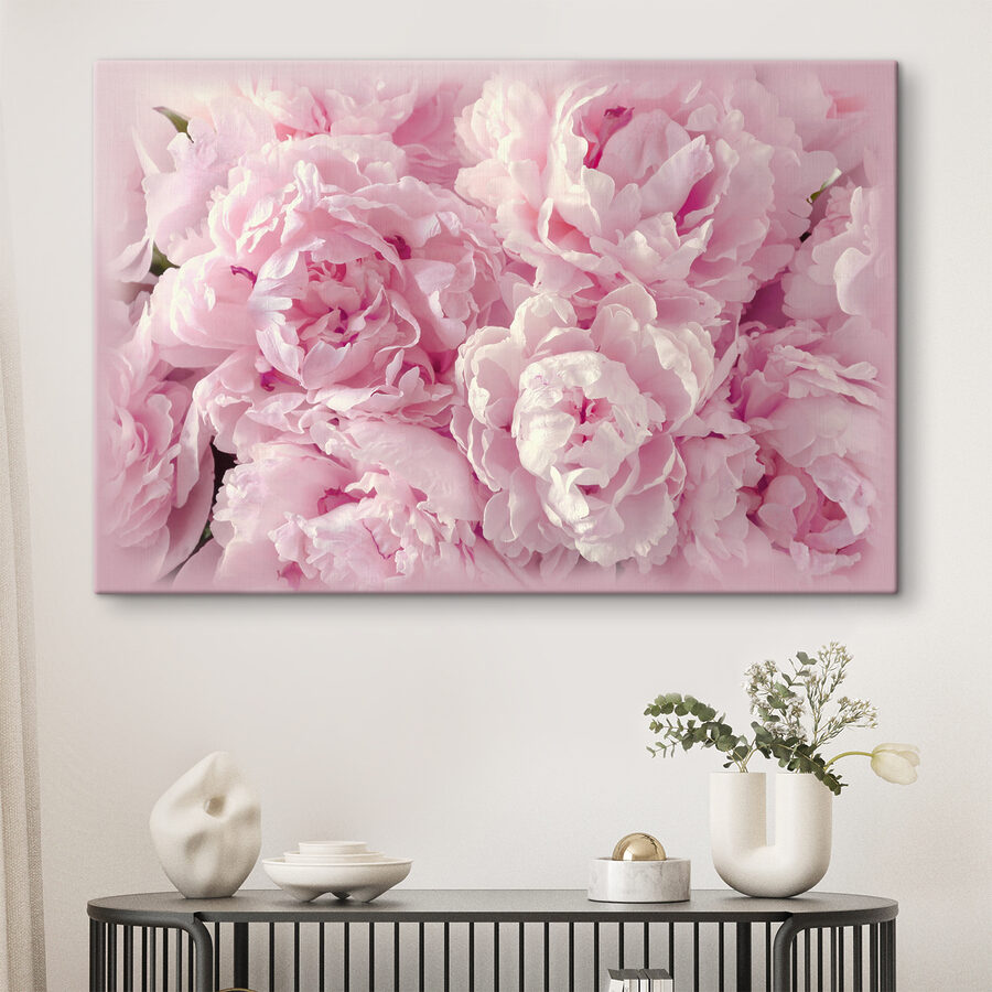 Un groupe de fleurs roses