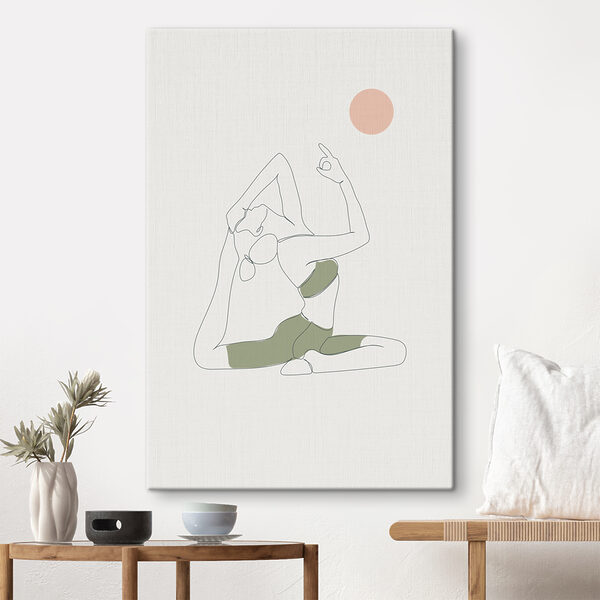 Une femme qui fait du yoga Une femme qui fait du yoga