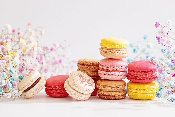 Une pile de biscuits colorés Une pile de biscuits colorés