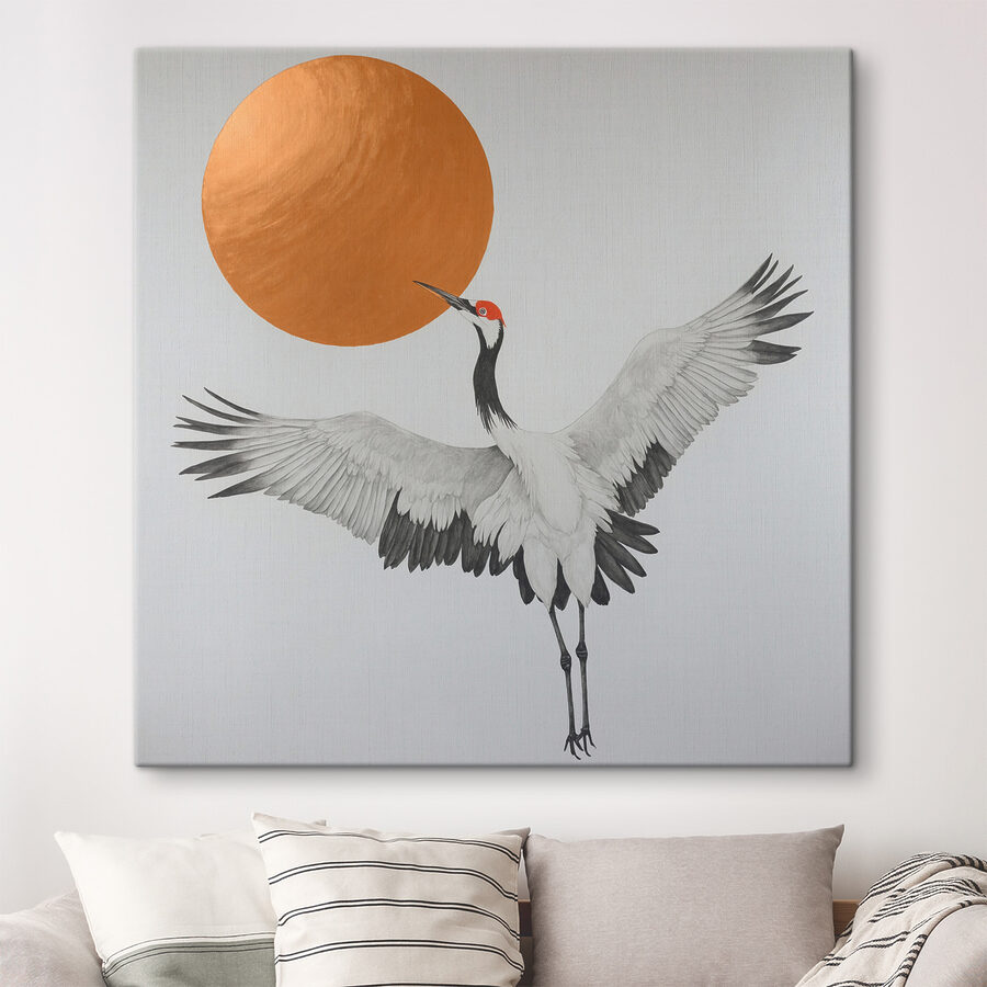 La grue danse sous un soleil radieux. La grue danse sous un soleil radieux.