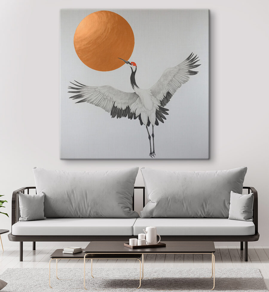 La grue danse sous un soleil radieux. La grue danse sous un soleil radieux.