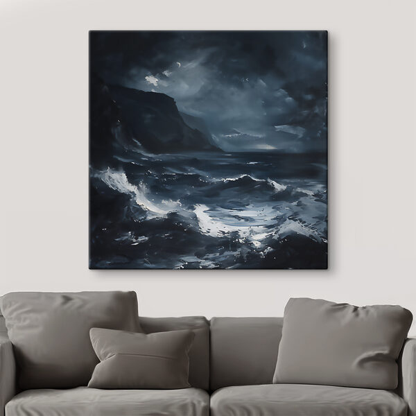 Une mer agitée avec des montagnes et des nuages Une mer agitée avec des montagnes et des nuages