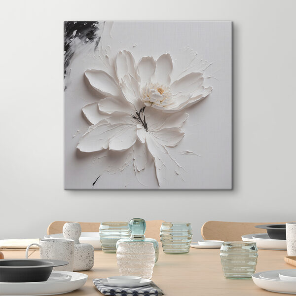 Une fleur blanche avec de la peinture noire Une fleur blanche avec de la peinture noire