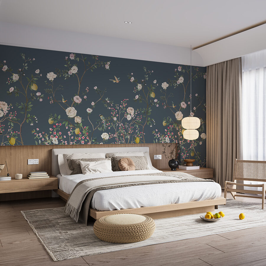 Un papier peint avec des fleurs et des oiseaux