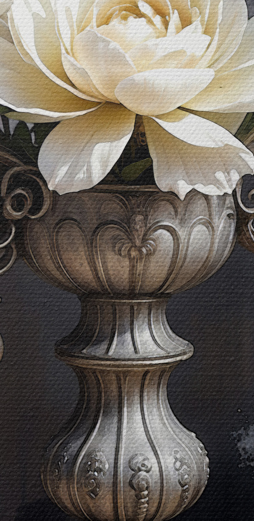 Un candélabre en argent avec des fleurs blanches Un candélabre en argent avec des fleurs blanches