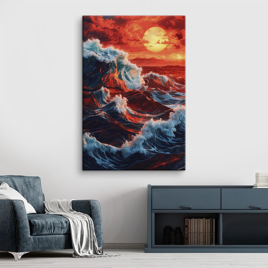 Vagues dans l'océan au coucher du soleil