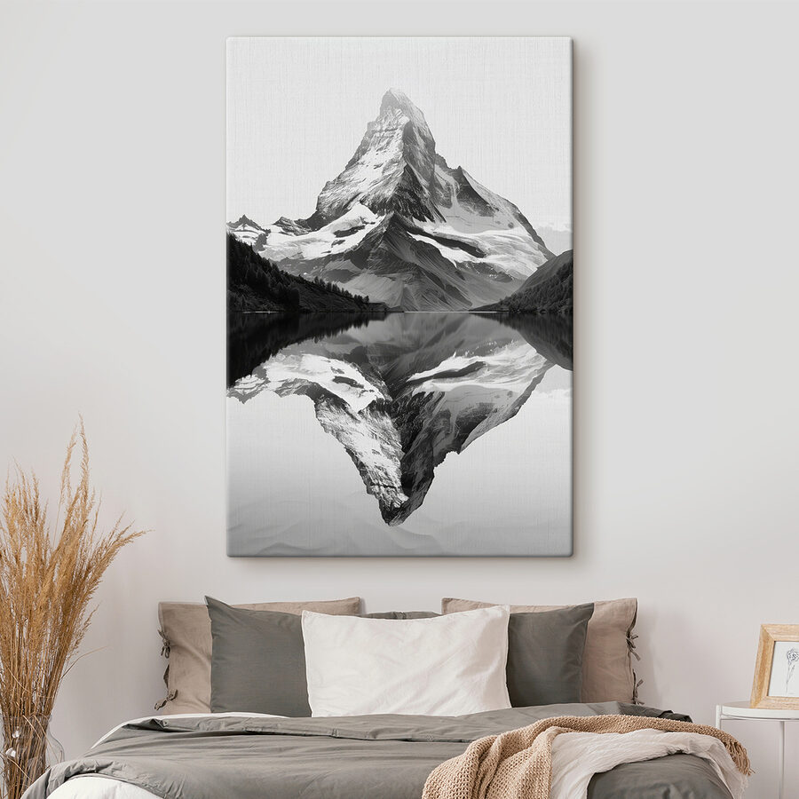 Montagne avec lac et arbres