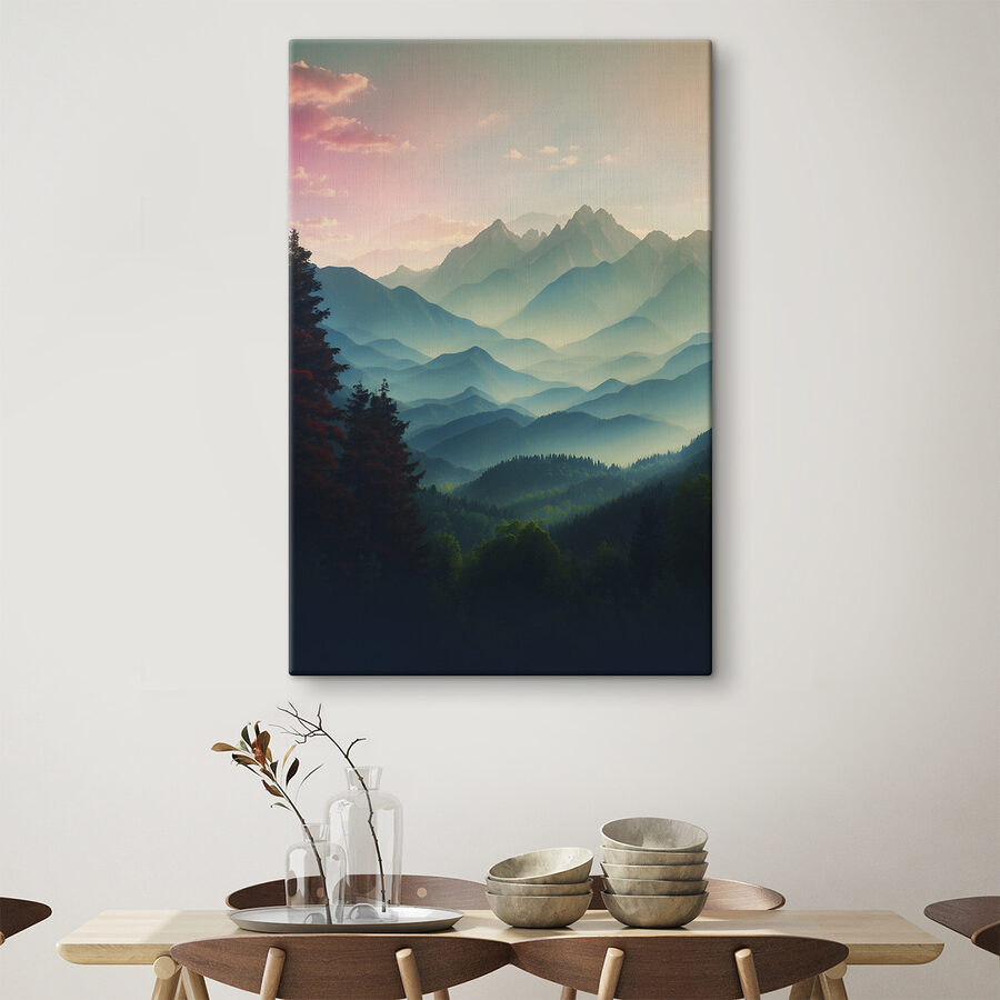 Chaîne de montagnes avec arbres et nuages