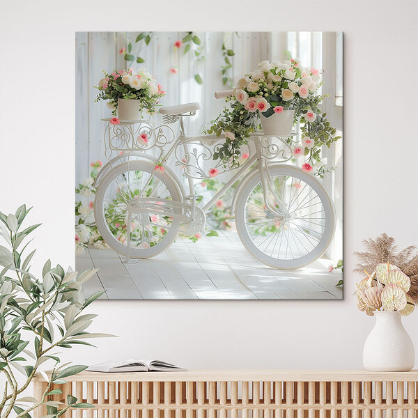 Vélo blanc avec des fleurs Vélo blanc avec des fleurs