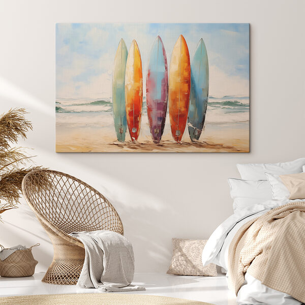 Groupe de planches de surf sur une plage Groupe de planches de surf sur une plage
