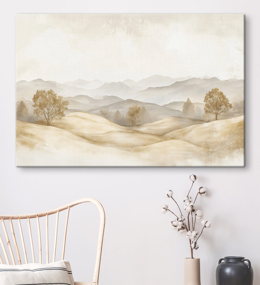 Paysage de collines avec arbres et montagnes en arrière-plan