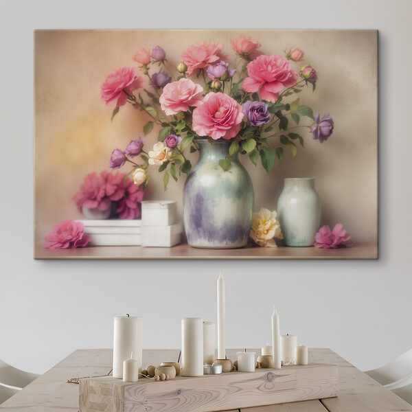 Vase avec des fleurs sur une étagère Vase avec des fleurs sur une étagère