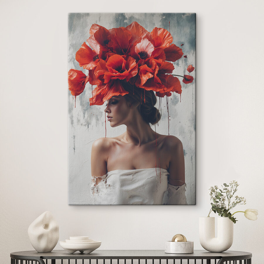 Femme avec des fleurs rouges sur la tête Femme avec des fleurs rouges sur la tête