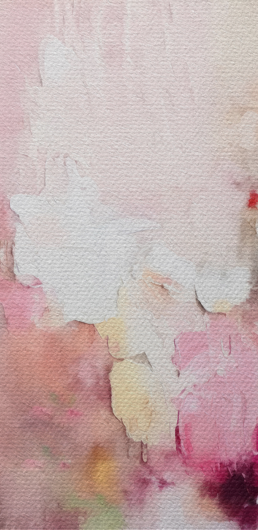 Peinture de fleurs sur une surface blanche