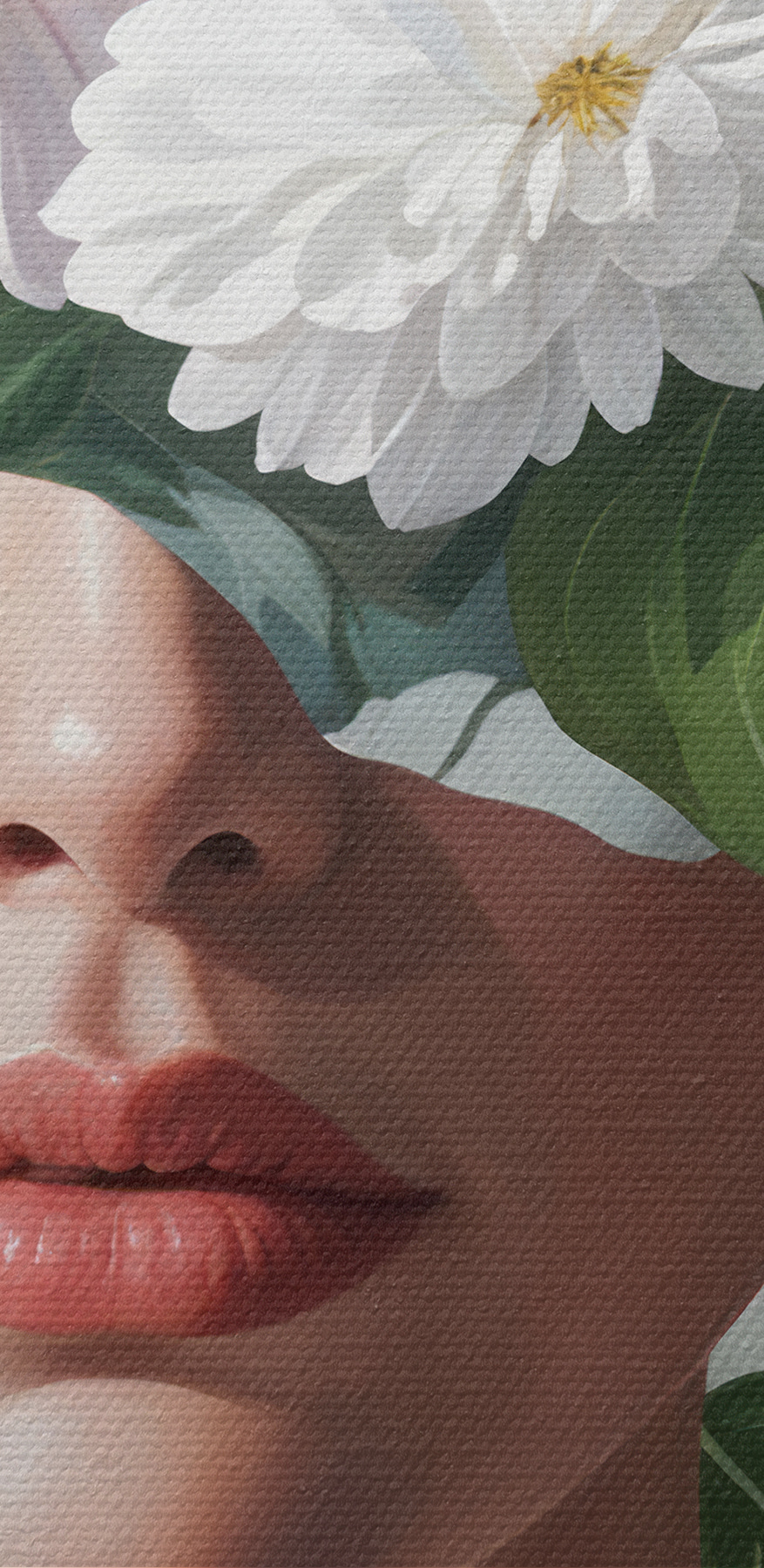 Femme avec des fleurs sur la tête