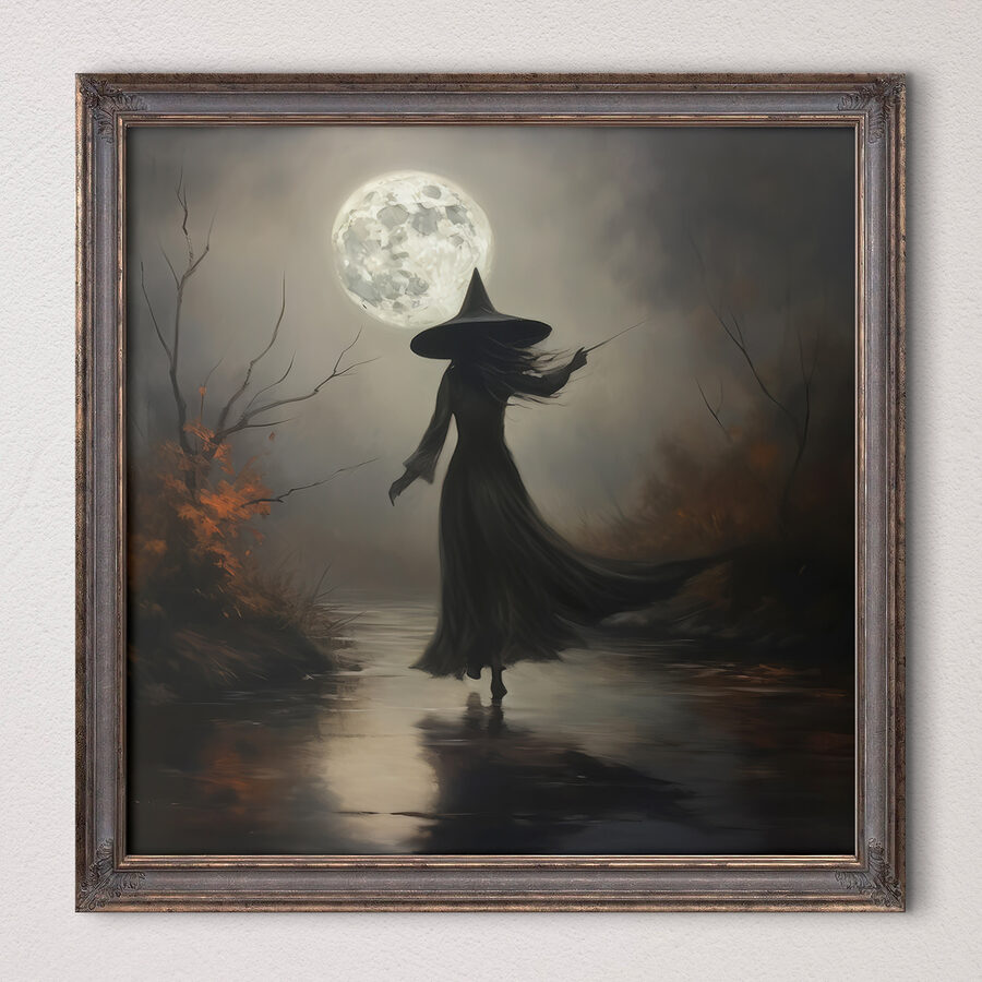 Femme vêtue d'un vêtement d'homme marchant sur un sentier à la pleine lune
