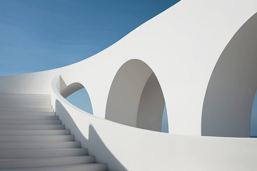 Escalier blanc avec arches Escalier blanc avec arches