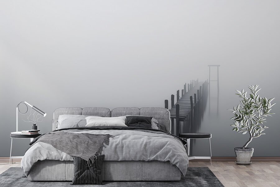 Quai dans le brouillard