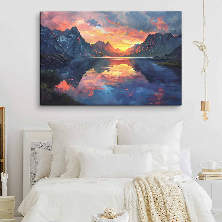 Chaîne de montagnes avec lac et coucher de soleil Chaîne de montagnes avec lac et coucher de soleil