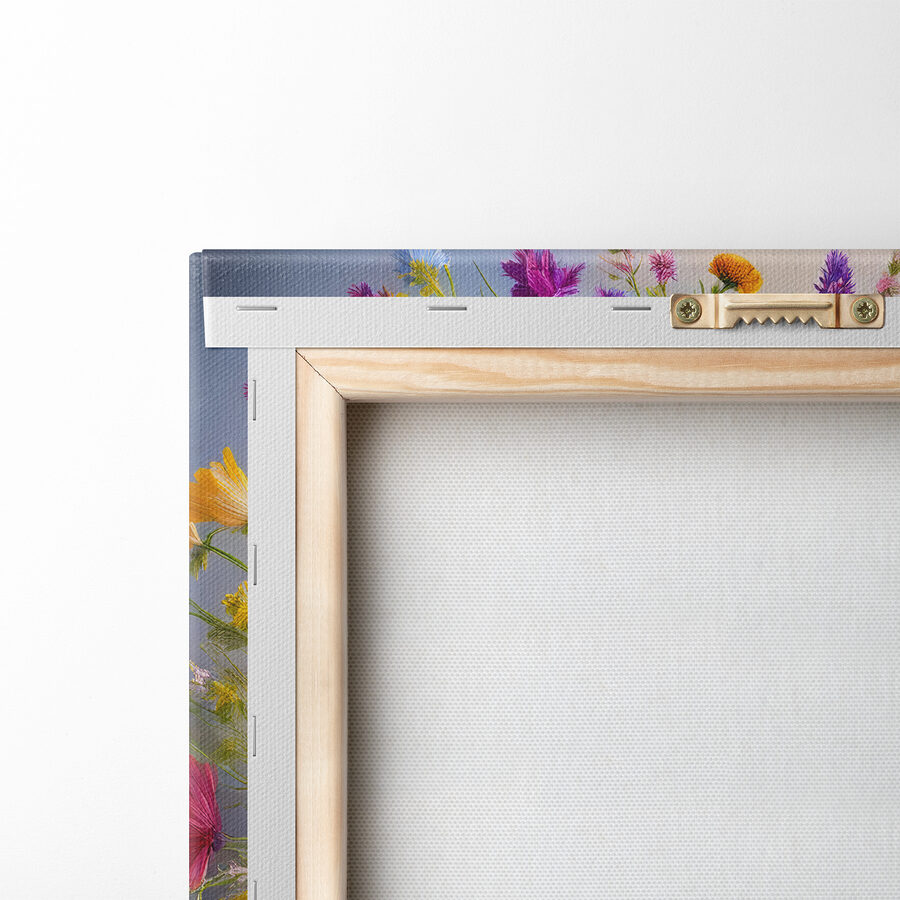 Fleurs colorées dans un vase