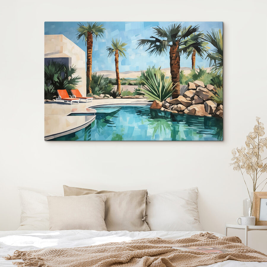 Piscine avec palmiers et chaises