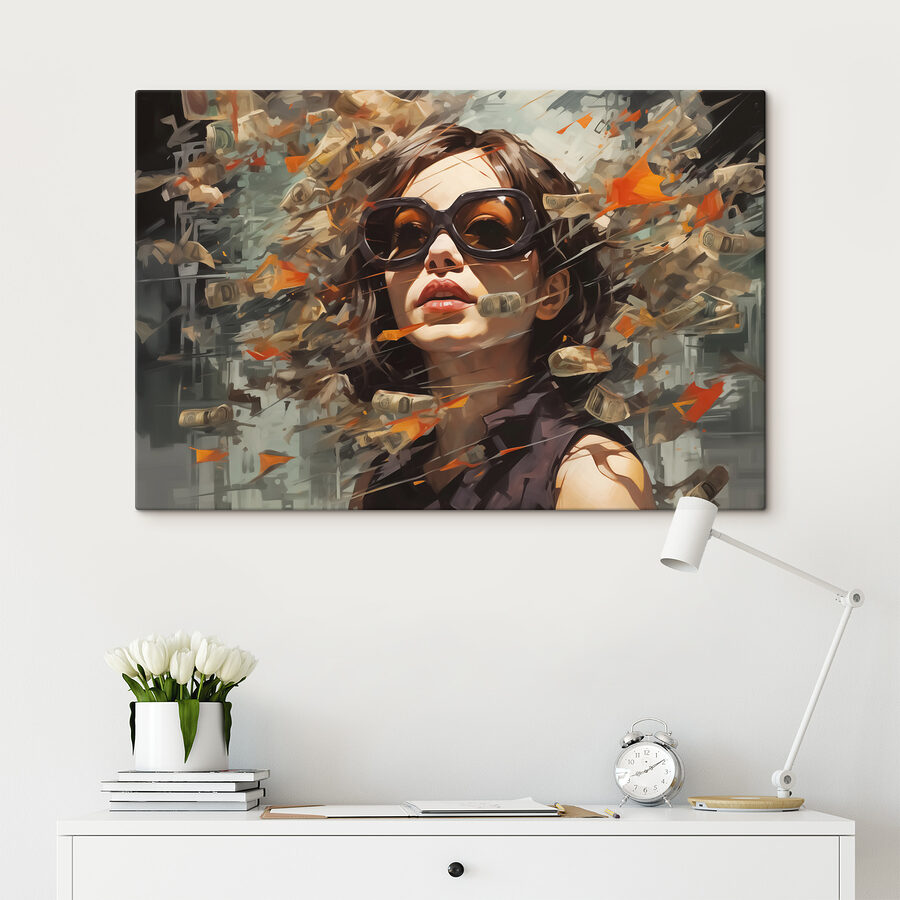 Femme portant des lunettes de soleil et volant de l'argent
