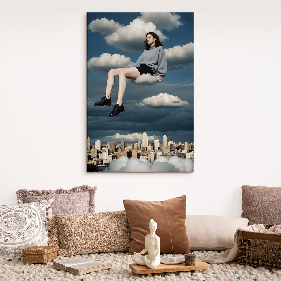 Tableaux Femme assise sur un nuage dans le ciel