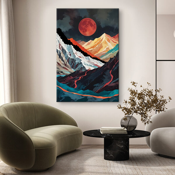 Chaîne de montagnes avec une lune rouge Chaîne de montagnes avec une lune rouge