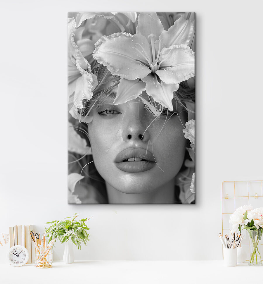 Femme avec des fleurs sur la tête