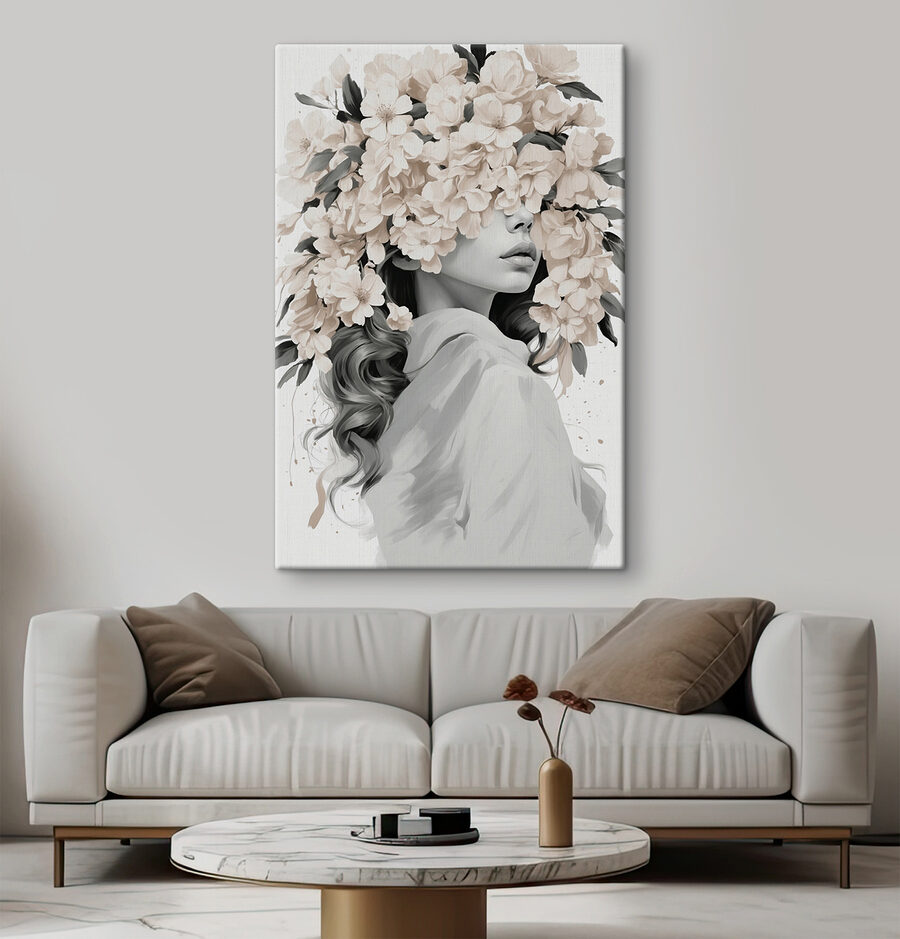 Femme avec des fleurs sur la tête